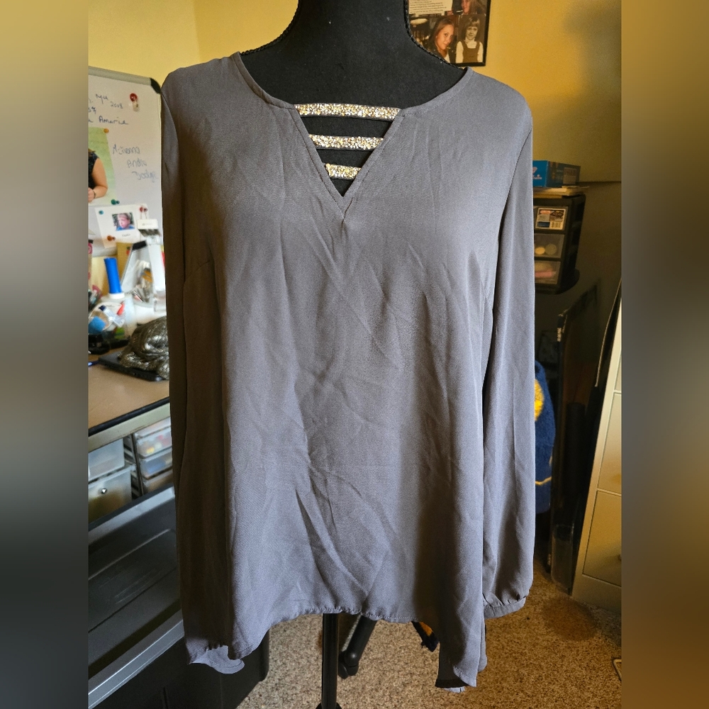 Juicy Couture- Grey- Long sleeve- blouse- Sz Medium